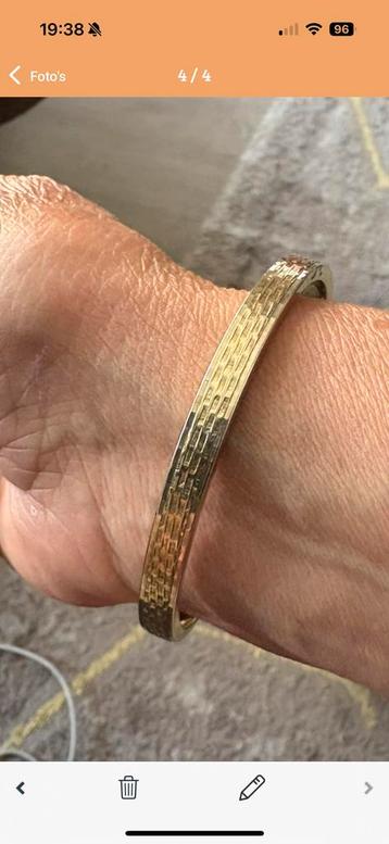 Mooie gouden Bangle met kern van zilver beschikbaar voor biedingen