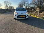 Ford Ka 1.2 69pk 2012 Wit, Voorwielaandrijving, 1242 cc, 4 cilinders, 4 stoelen