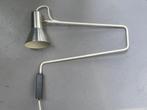 Anvia wandlamp, Ophalen