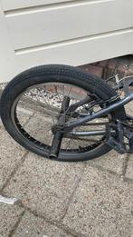 Bmx 100 inch zwart met slot, Fietsen en Brommers, Fietsen | Crossfietsen en BMX, Staal, Stuur 360° draaibaar, Ophalen of Verzenden