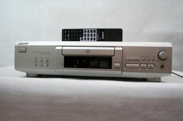 Sony CDP-XE530 CD-speler zilver perfecte staat beschikbaar voor biedingen