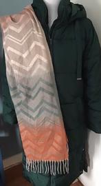 Mooie Cashmere sjaal in zachte tinten, nieuwstaat, Ophalen of Verzenden, Zo goed als nieuw, Sjaal