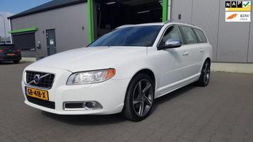 Volvo V70 2.0 T5 Bi-Fuel in nieuwstaat en zeer luxe uitvoeri beschikbaar voor biedingen