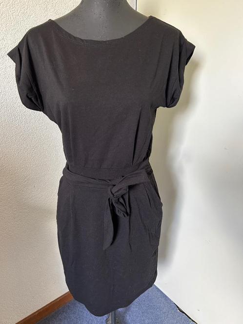 Maudd zwart jurkje mt S z.g.a.n., Kleding | Dames, Jurken, Zo goed als nieuw, Maat 36 (S), Zwart, Boven de knie, Ophalen of Verzenden