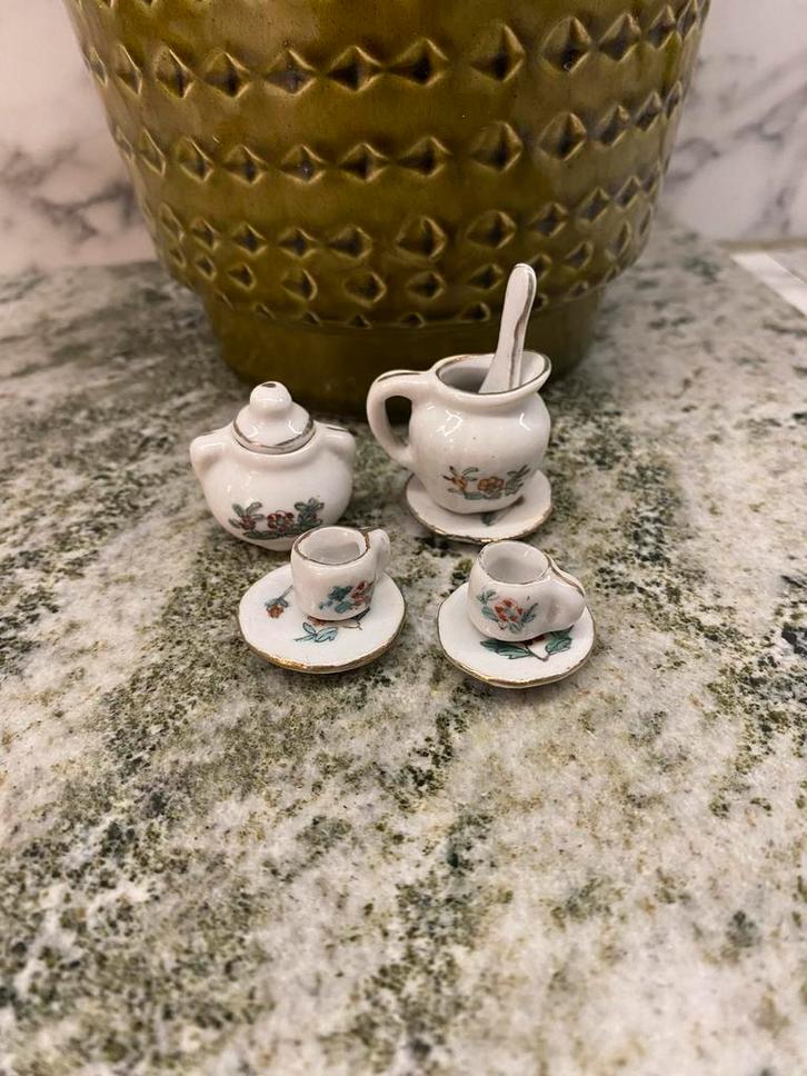 Kerstcadeau tip: vintage poppenhuis servies setje, Verzamelen, Poppenhuizen en Toebehoren, Zo goed als nieuw, Poppenhuis, Ophalen of Verzenden
