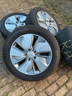 Hyundai Kona EV Winterbanden set 215/55/17 met TPMS, Auto diversen, Wieldoppen, Ophalen of Verzenden, Gebruikt