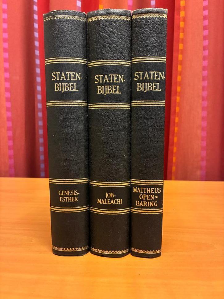 Statenbijbel met kanttekeningen (3 delen) - Keur, Boeken, Godsdienst en Theologie, Gelezen, Ophalen of Verzenden