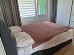 Memory-foam mattress IDANÄS Upholstered ottoman bed, 160x200, Huis en Inrichting, Ophalen, Tweepersoons, Zo goed als nieuw, Bedbodem