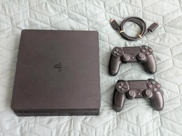 PlayStation 4 Slim 1TB + 2 Controllers + Games beschikbaar voor biedingen