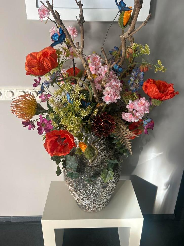 Silk-ka Kunstbloemen + Vaas - Prachtig Pronkstuk, Huis en Inrichting, Woonaccessoires | Droogbloemen, Zo goed als nieuw, Ophalen