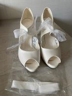 Bruidsschoenen, Ophalen, Gedragen, Wit, Schoenen