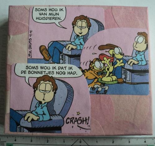 d066) doosje garfield met 10 zeskantige labels, Verzamelen, Stripfiguren, Zo goed als nieuw, Garfield, Ophalen of Verzenden