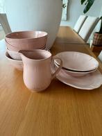 Riviera Maison 7 roze schalen, diverse maten en waterkan, Ophalen, Overige stijlen, Aardewerk, Schaal of Schalen