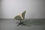 Fritz Hansen Swan Chair, ivoorkleurig leer, Huis en Inrichting, Minder dan 75 cm, Gebruikt, Metaal, 50 tot 75 cm