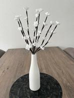 Vaas met bloem, Ophalen, Wit, Aardewerk of Porselein, Zo goed als nieuw