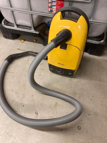 Miele S311i Stofzuiger beschikbaar voor biedingen
