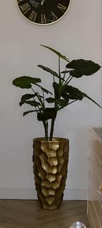 Kunstplant en gouden plantenpot, Ophalen of Verzenden, Zo goed als nieuw