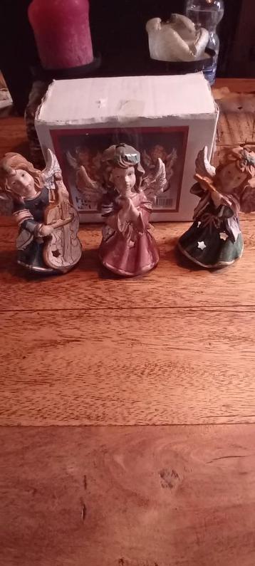 Set van 3 vintage engelenbeeldjes waxinehouders beschikbaar voor biedingen