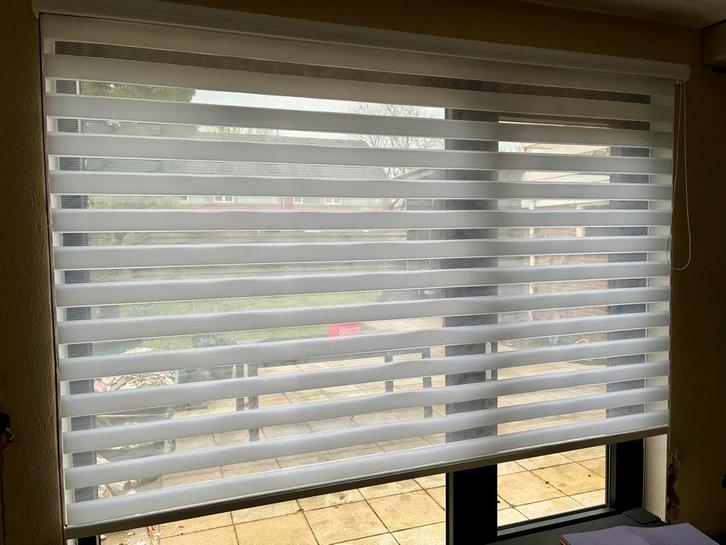 Duo rolgordijnen wit - verschillende maten, Huis en Inrichting, Stoffering | Gordijnen en Lamellen, Gebruikt, 150 tot 200 cm, 200 cm of meer