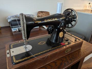 Singer 15K naaimachine met electro-motor beschikbaar voor biedingen
