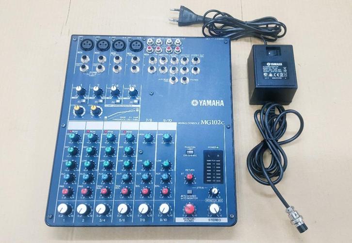 YAMAHA Mixing Console MG102c Megpaneel / Mixer Voor Hobbyist, Muziek en Instrumenten, Mengpanelen, Gebruikt, 5 tot 10 kanalen