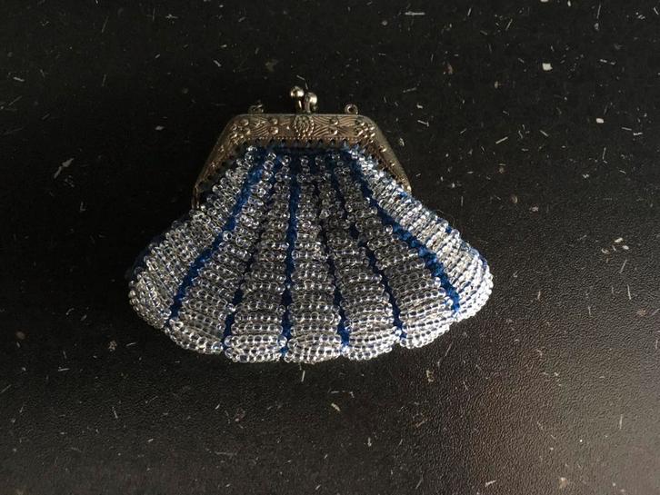 Antieke kralen portemonnee - Vroege 20e eeuw, Sieraden, Tassen en Uiterlijk, Tassen | Damestassen, Zo goed als nieuw, Avondtasje