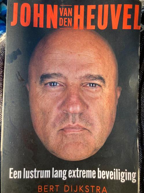 John van den Heuvel: Een lustrum lang extreme beveiliging, Boeken, Biografieën, Zo goed als nieuw, Ophalen