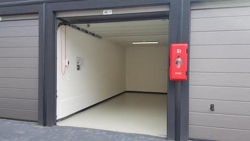 Garagebox 21m2 op begane grond en 18m2 op 1e verdieping te h, Huizen en Kamers, Garages en Parkeerplaatsen, Limburg