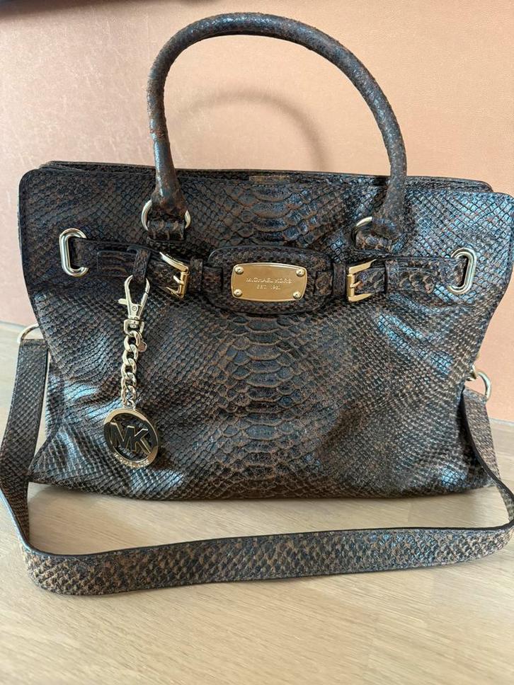 Bruine slangen leren Michael Kors handtas., Sieraden, Tassen en Uiterlijk, Tassen | Damestassen, Zo goed als nieuw, Handtas, Bruin