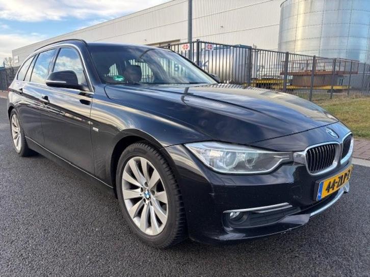 Bmw 3-SERIE 320D HIGH EXECUTIVE  motor 150.000km!, Auto's, BMW, Bedrijf, 3-Serie, ABS, Airbags, Bluetooth, Boordcomputer, Centrale vergrendeling