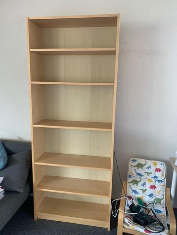 Boekenkast, berkenpatroon