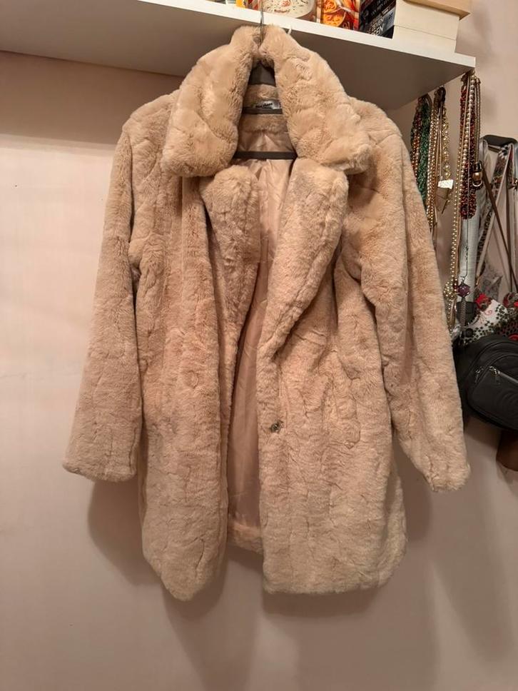 Zachte Beige Faux Fur Winterjas. Warm, Chic & Als Nieuw!, Kleding | Dames, Jassen | Winter, Zo goed als nieuw, Beige, Verzenden