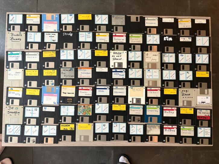 Super Nintendo + Super Wild Card + heel veel spellen Floppy, Spelcomputers en Games, Spelcomputers | Nintendo Super NES, Ophalen of Verzenden