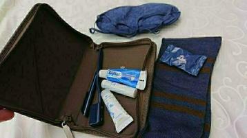 KLM world business class Amenity Kit toilettasje Somo NIEUW beschikbaar voor biedingen