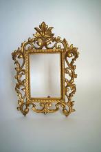 vintage  lijst gegoten metaal goudkleurig revlon rococo stij, Minder dan 50 cm, Gebruikt, Metaal of Aluminium, Ophalen of Verzenden
