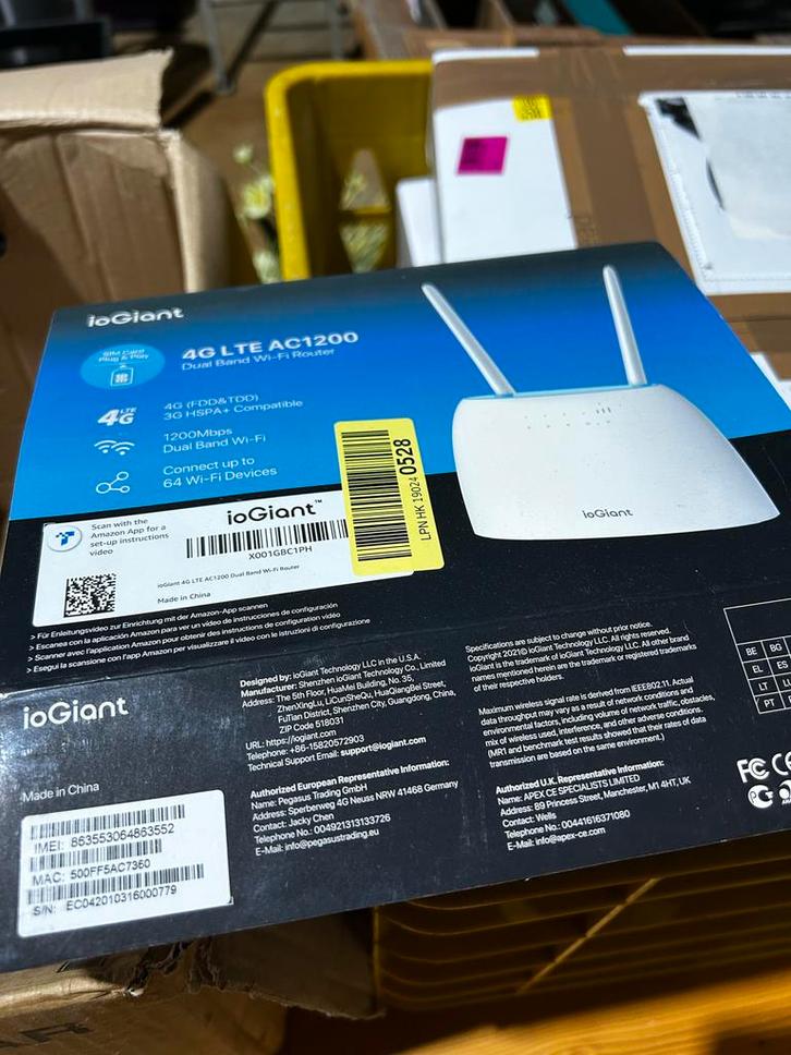 ioGiant 4G LTE AC1200 Dual Band Wi-Fi Router, Computers en Software, Routers en Modems, Zo goed als nieuw, Router, Ophalen of Verzenden