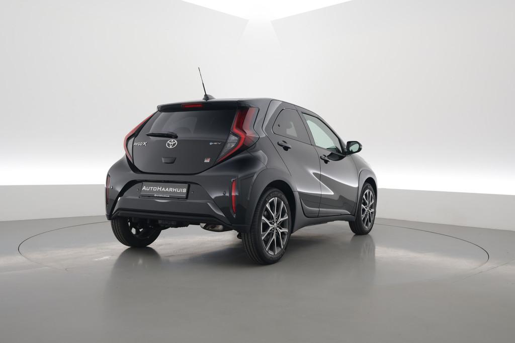 Toyota Aygo X Hybrid 115 GR Sport | Direct Leverbaar | Camer, Stof, Gebruikt, Zwart, 4 stoelen