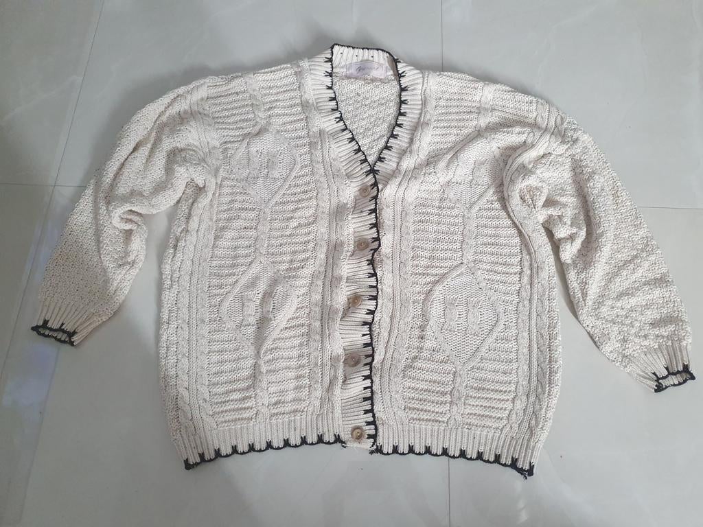 Crèmekleurig gebreid vest met kabelpatroon maat 4XL, Maat 38/40 (M), Beige, Ophalen of Verzenden, Onbekend