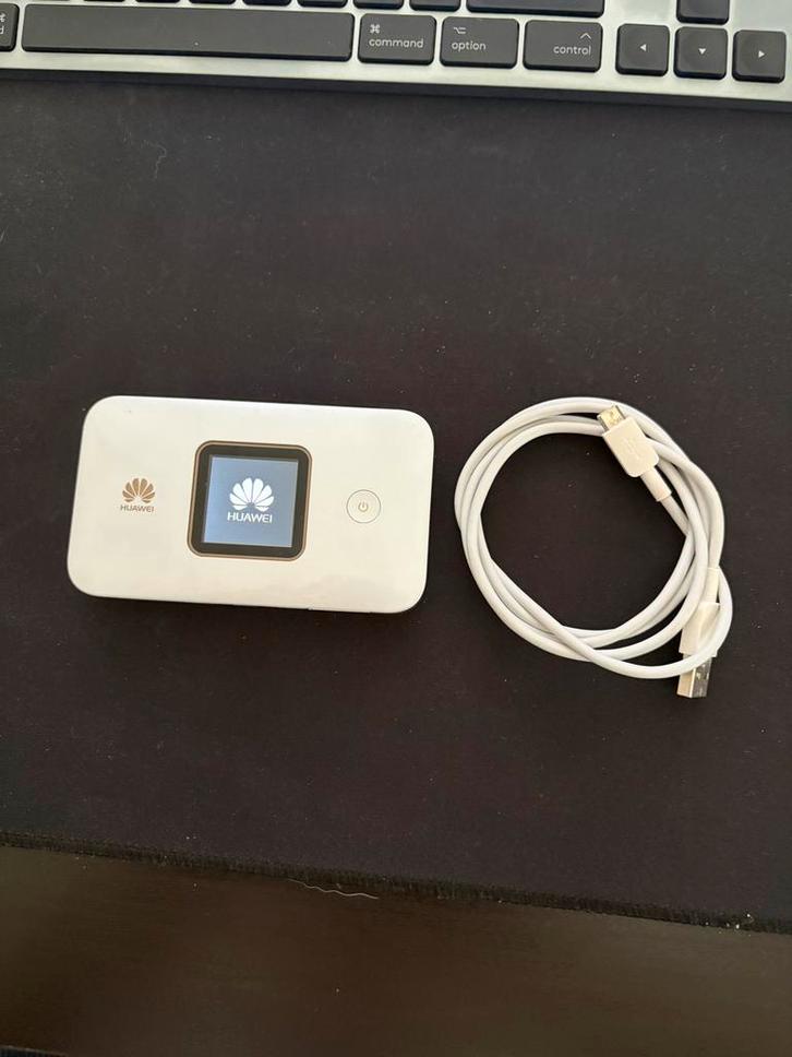 Huawei Mifi Router - Draagbare 4G WiFi Hotspot, Computers en Software, Routers en Modems, Gebruikt, Router met modem, Ophalen of Verzenden