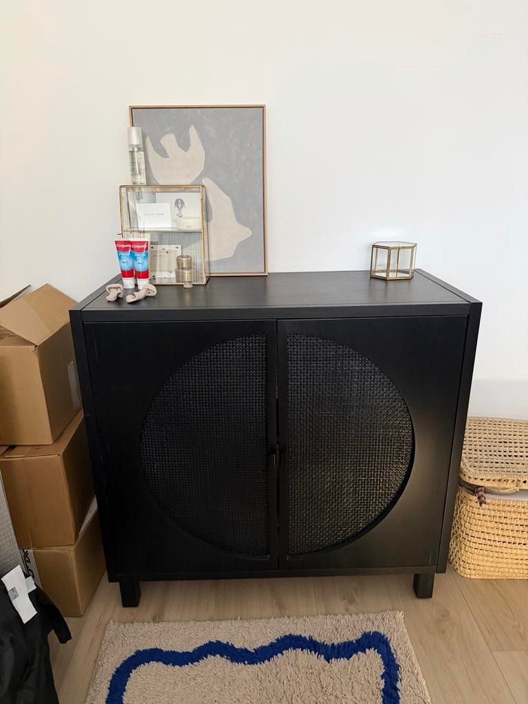 Zwarte kast met rotan deuren, Ophalen, Gebruikt