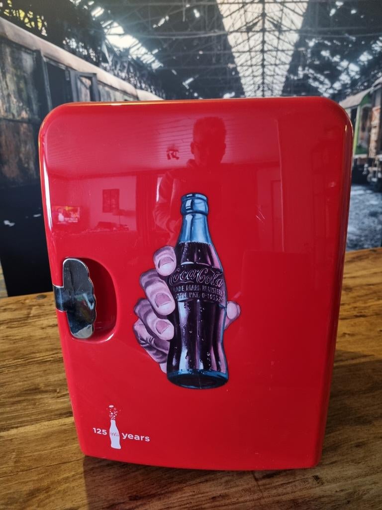 Coca-Cola Mini Koelkast - Draagbaar en Stijlvol, Verzamelen, Ophalen of Verzenden, Zo goed als nieuw