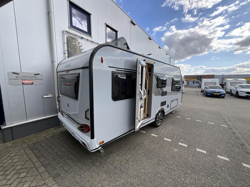 Knaus Sudwind Black Selection 500 EU ENKELE BEDDEN-VLOERVERW, Caravans en Kamperen, Rondzit, Schokbreker, Overige typen, Bedrijf