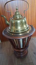 Antieke koperen ketel op stoof met houten onderstel, Antiek en Kunst, Antiek | Koper en Brons, Ophalen of Verzenden, Koper