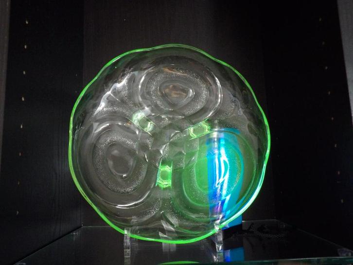 Art Deco Walther Uranium Glas Schaal, Antiek en Kunst, Antiek | Glas en Kristal, Ophalen of Verzenden