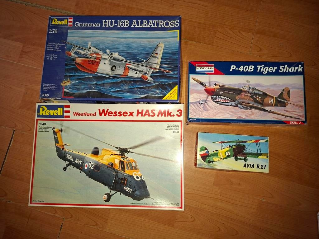 4 bouwmodel voor de liefhebber, Ophalen of Verzenden, 1:72 tot 1:144, Overige merken