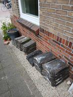 Gratis dakpannen, ca. 50 stuks in 2 verschillende maten, Steen of Klei, Zwart, Ophalen of Verzenden, Zo goed als nieuw