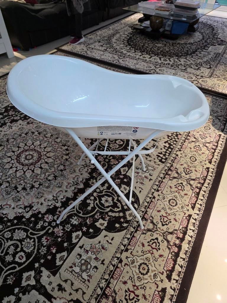 Babybadje met standaard, Kinderen en Baby's, Badjes en Verzorging, Overige merken, Gebruikt, Ophalen of Verzenden, Badje