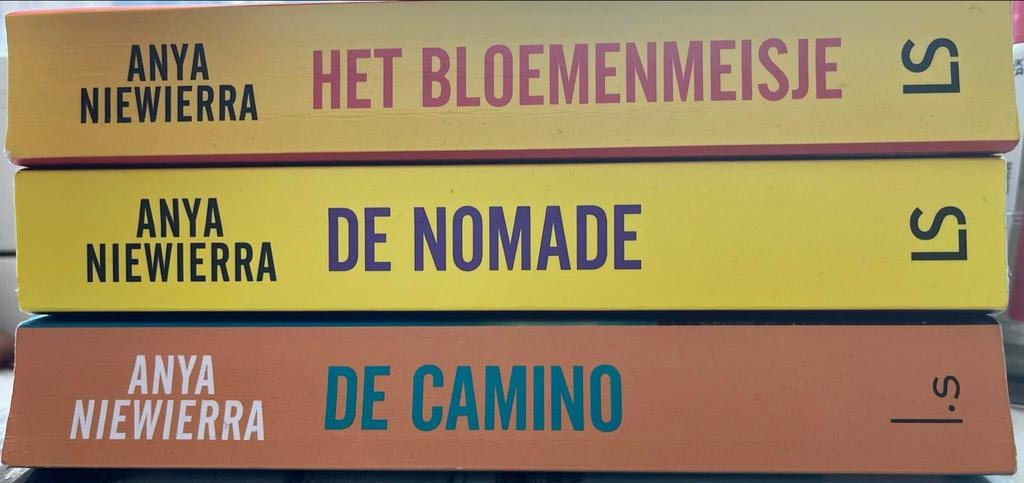 3 spannende boeken van Anya Niewierra: De Nomade, De Camino,, Boeken, Thrillers, Ophalen of Verzenden, Zo goed als nieuw