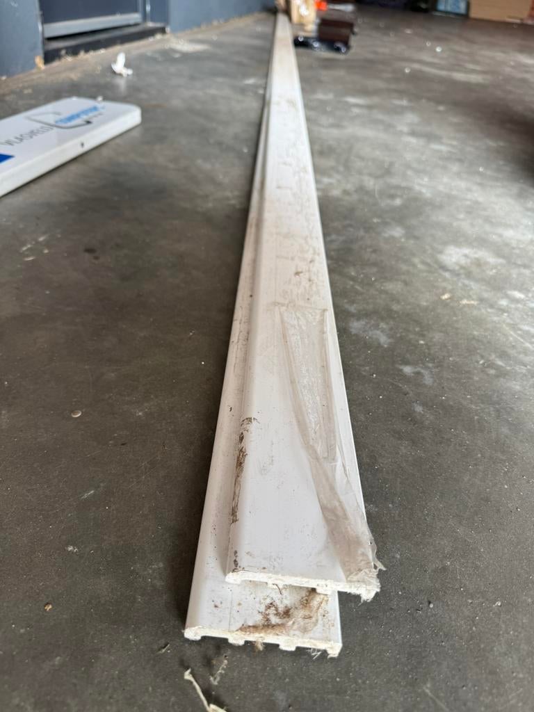 2x kunststof plint 5 meter, 2x kunststof plint 5 meter, Nieuw, Ophalen of Verzenden, 2x kunststof plint 5 meter