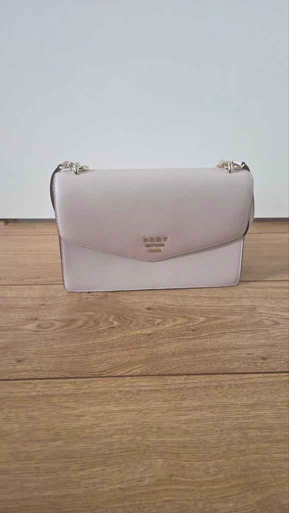 DKNY Schoudertas - Lichtroze, Sieraden, Tassen en Uiterlijk, Tassen | Damestassen, Ophalen of Verzenden